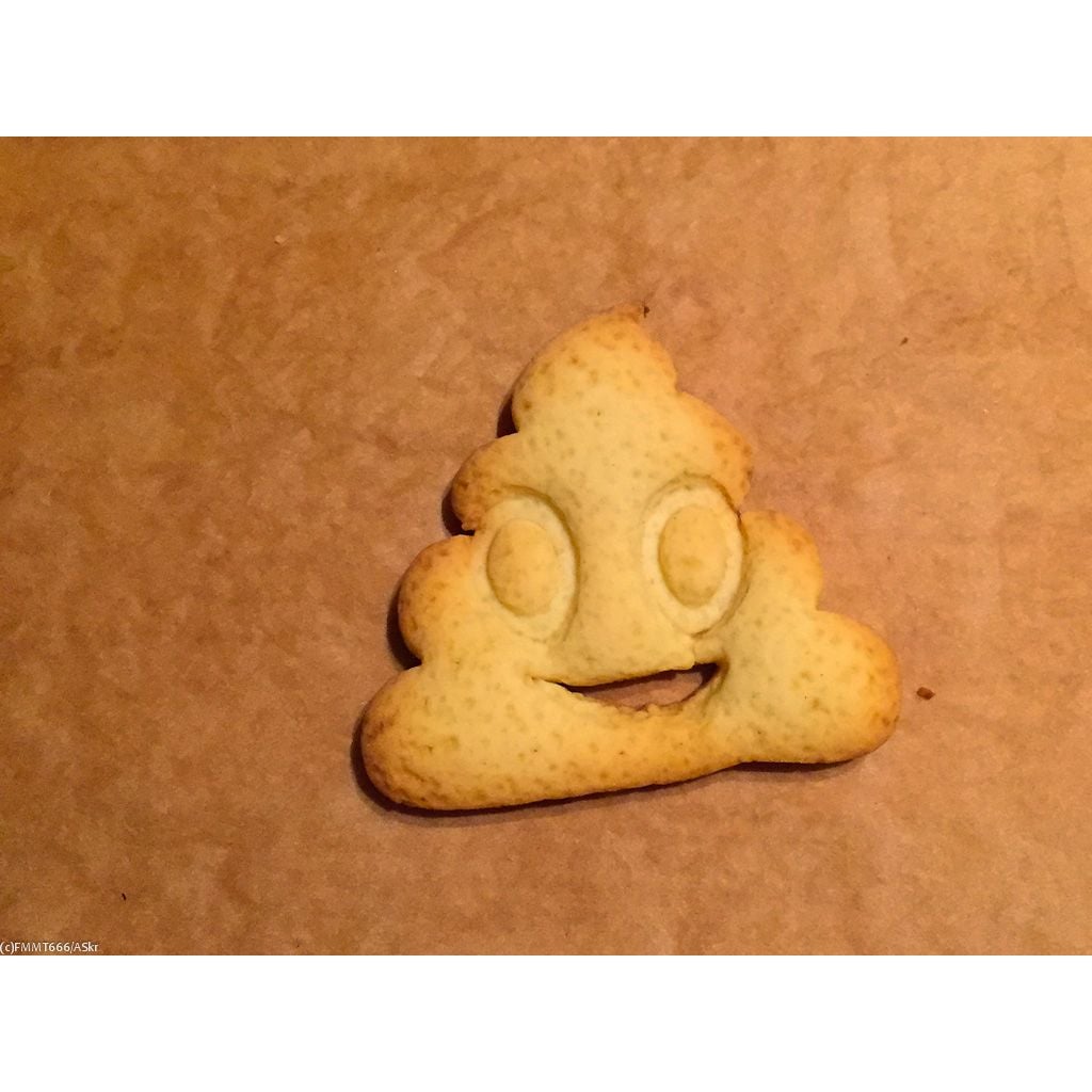 Cortador de biscoitos formato emoji cocô (peça PLA)