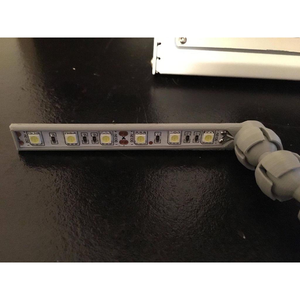 Lâmpada LED de esfera e soquete para seções de tira LED de 10 mm x 50 mm