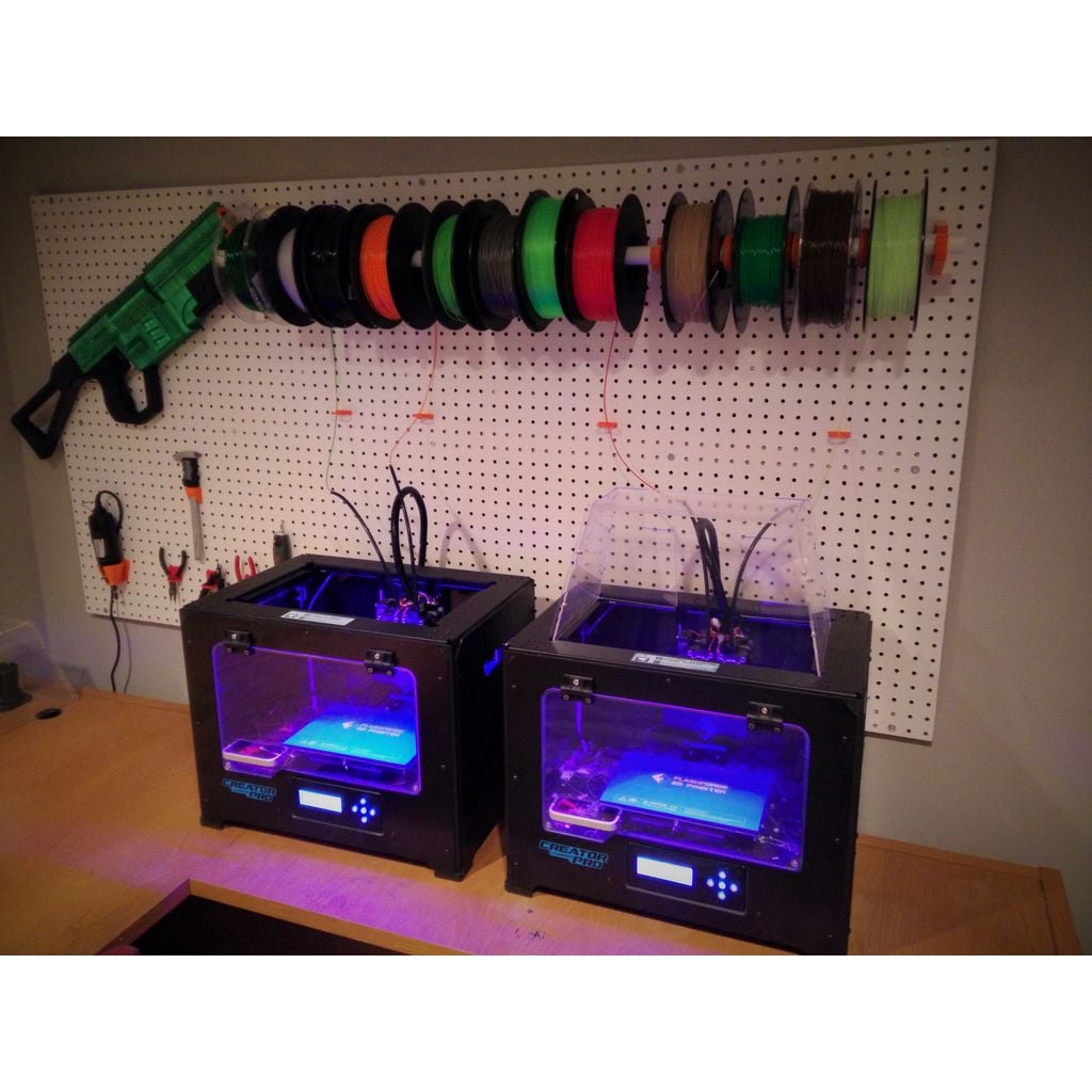 Sky Pipe - um sistema de organização de filamentos Pegboard