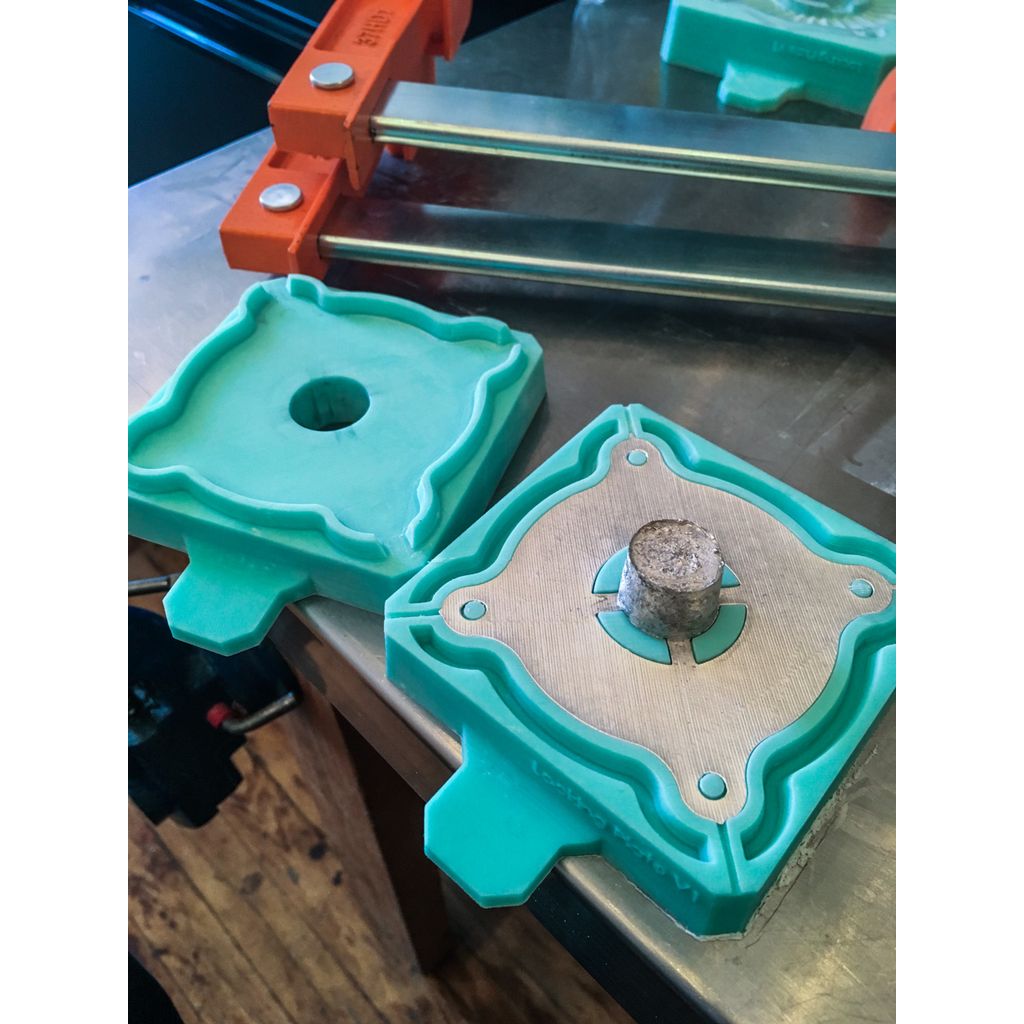 Placa de travamento para braço de câmera flat pack