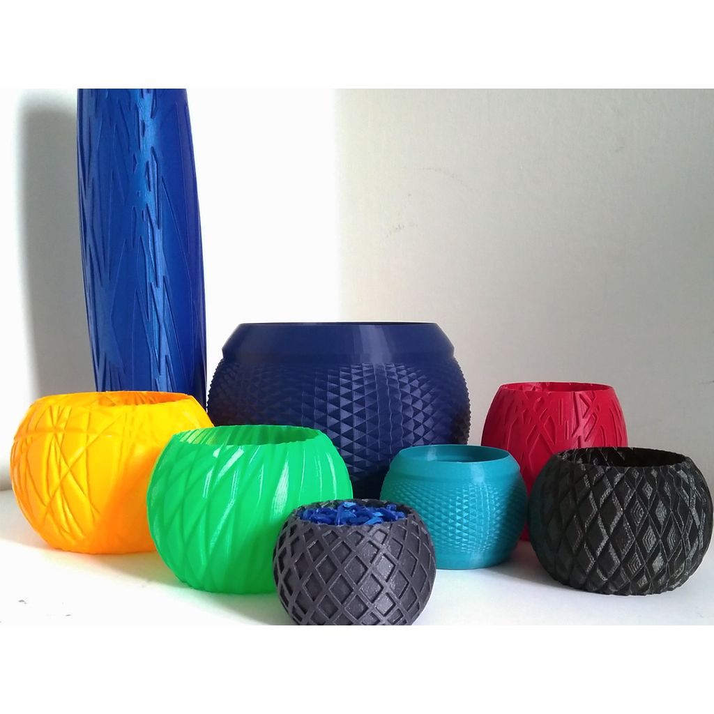 Coleção de vasos listrados