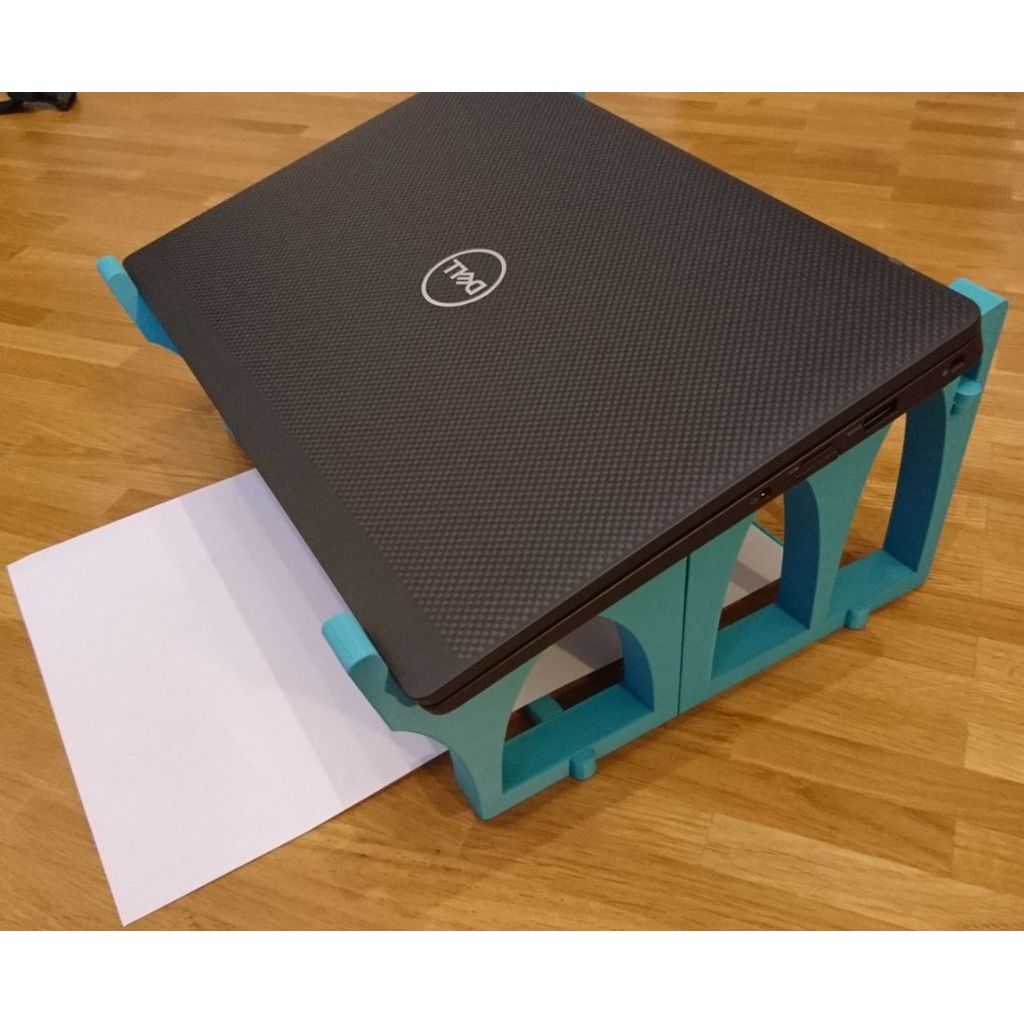 Suporte para laptop de 15"/13" imprimível na Ender 3