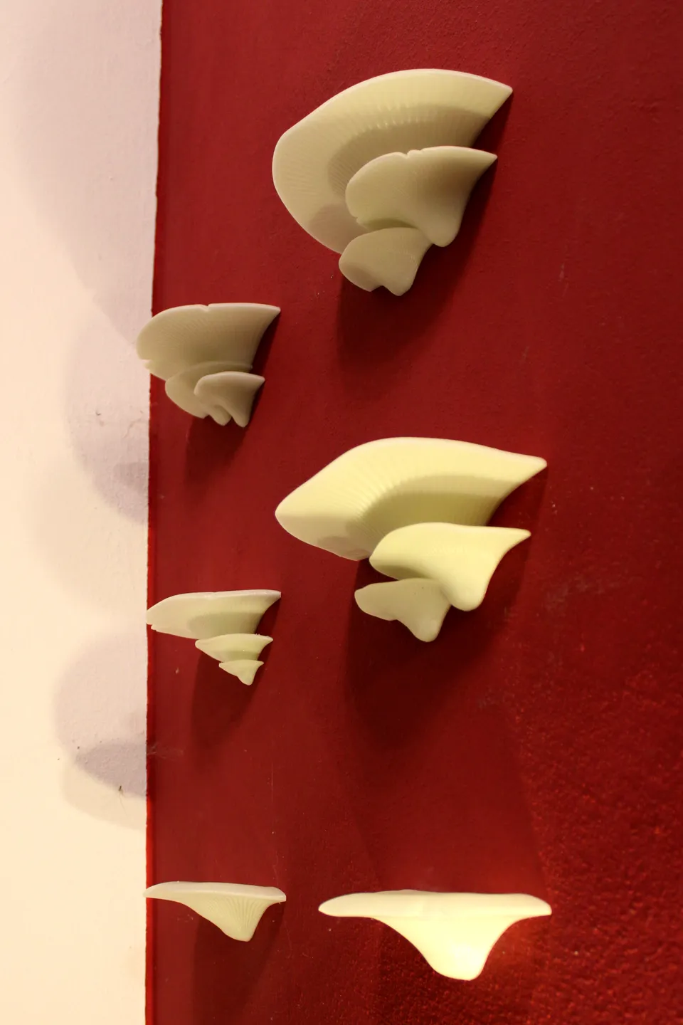Prateleira de parede em formato de cogumelo 3D (peça PLA)