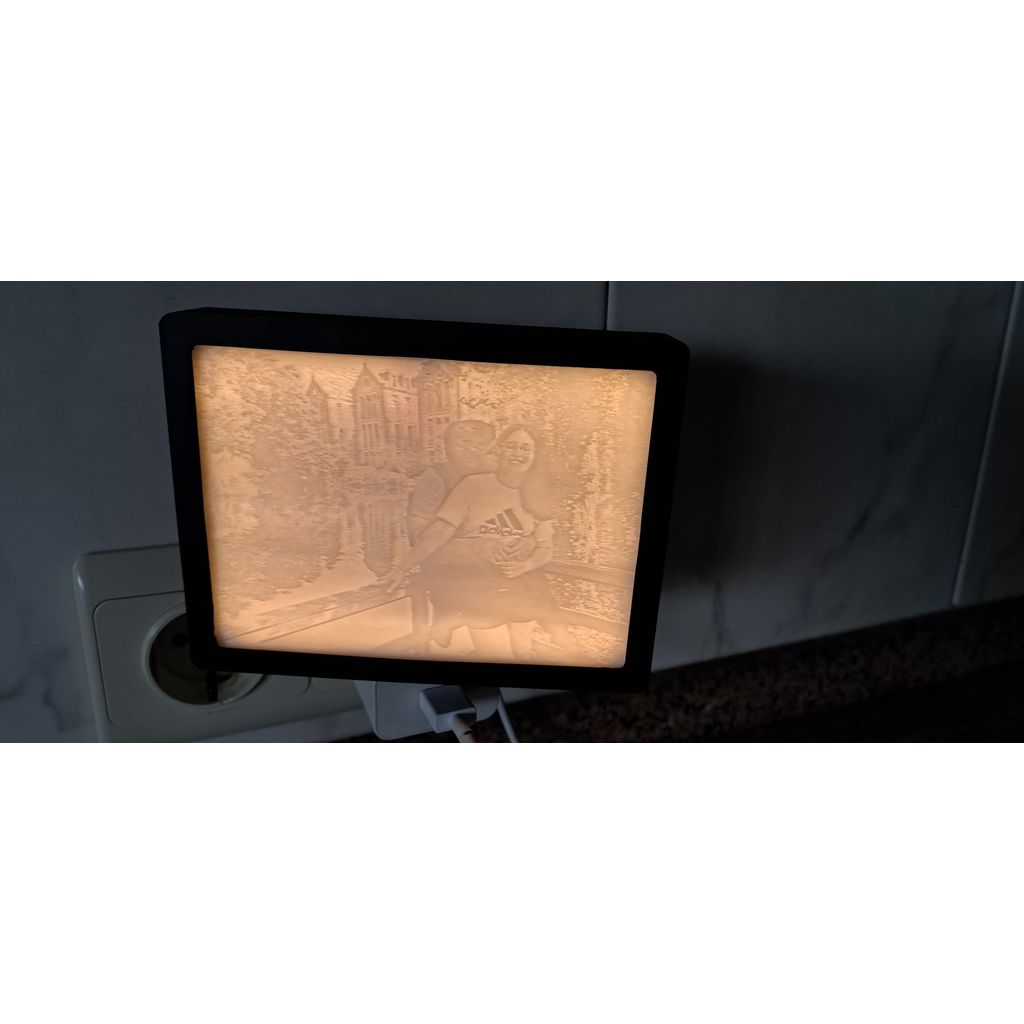 Moldura litofano impressa em PLA para painel frontal