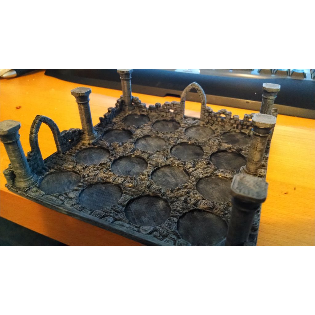 Suporte em miniatura empilhável estilo Dungeon