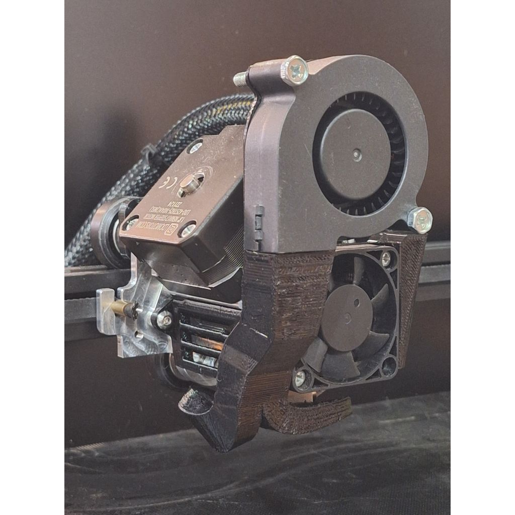 Duto NG Revo com ventilador 5015 montado na parte superior