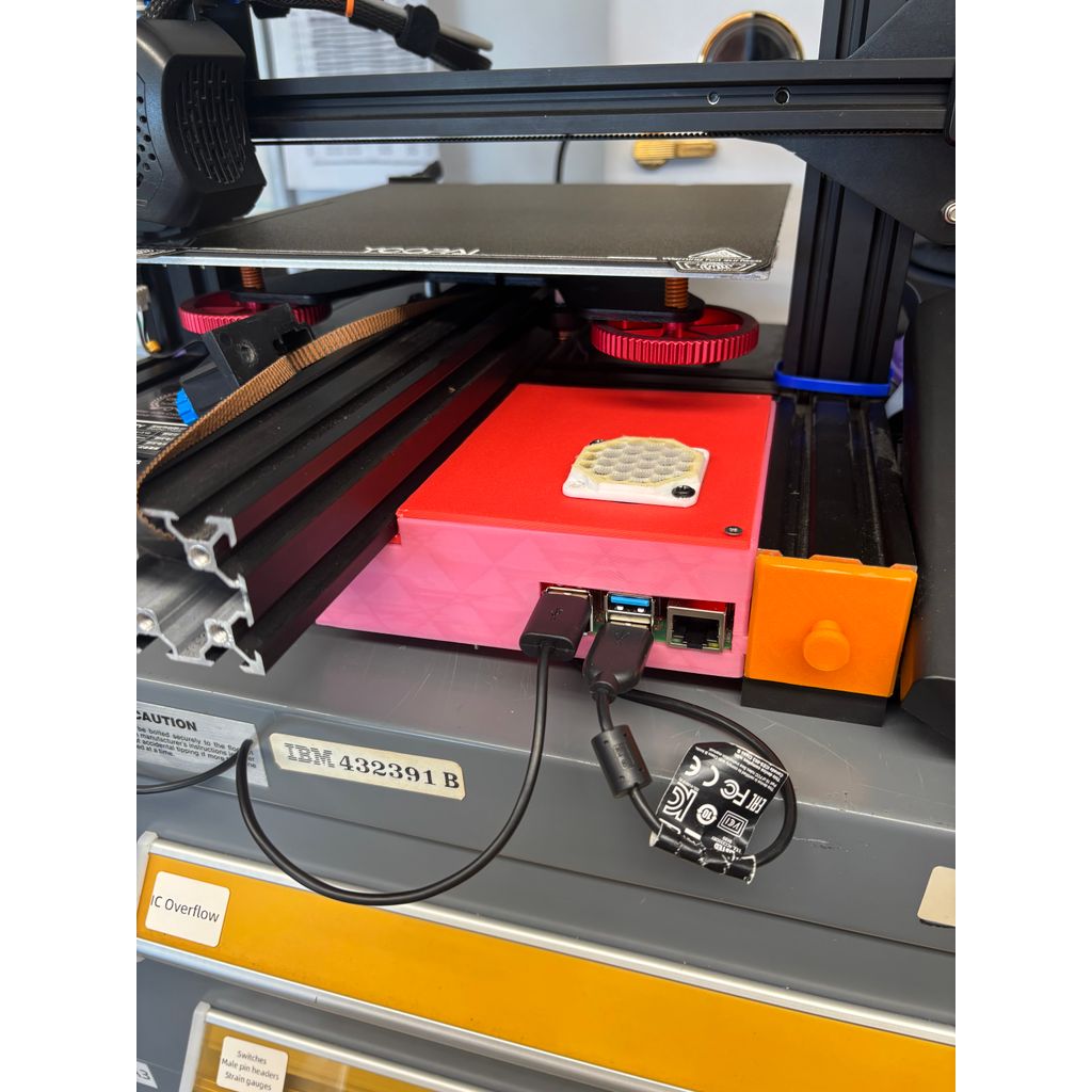Ender 3 V2 Under-Bed Raspberry Pi 4 + Relé + Gabinete Conversor Buck (Prateleira Modular)
