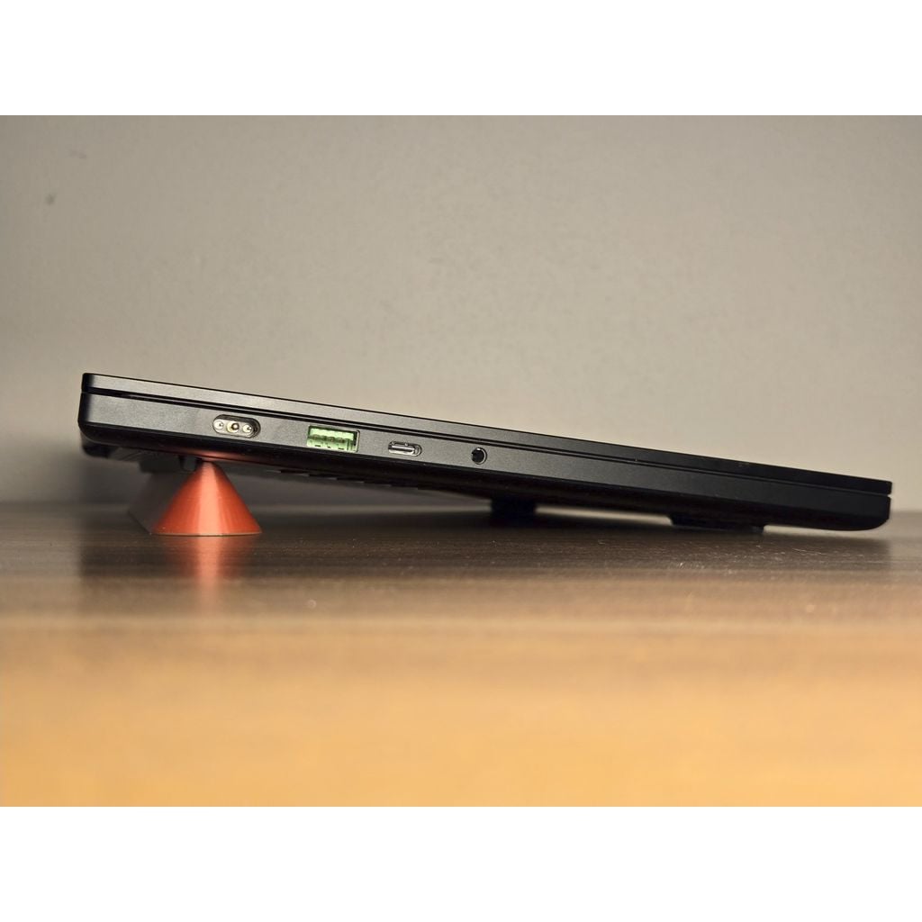 Pé riser cônico para notebook - peça impressa em PLA