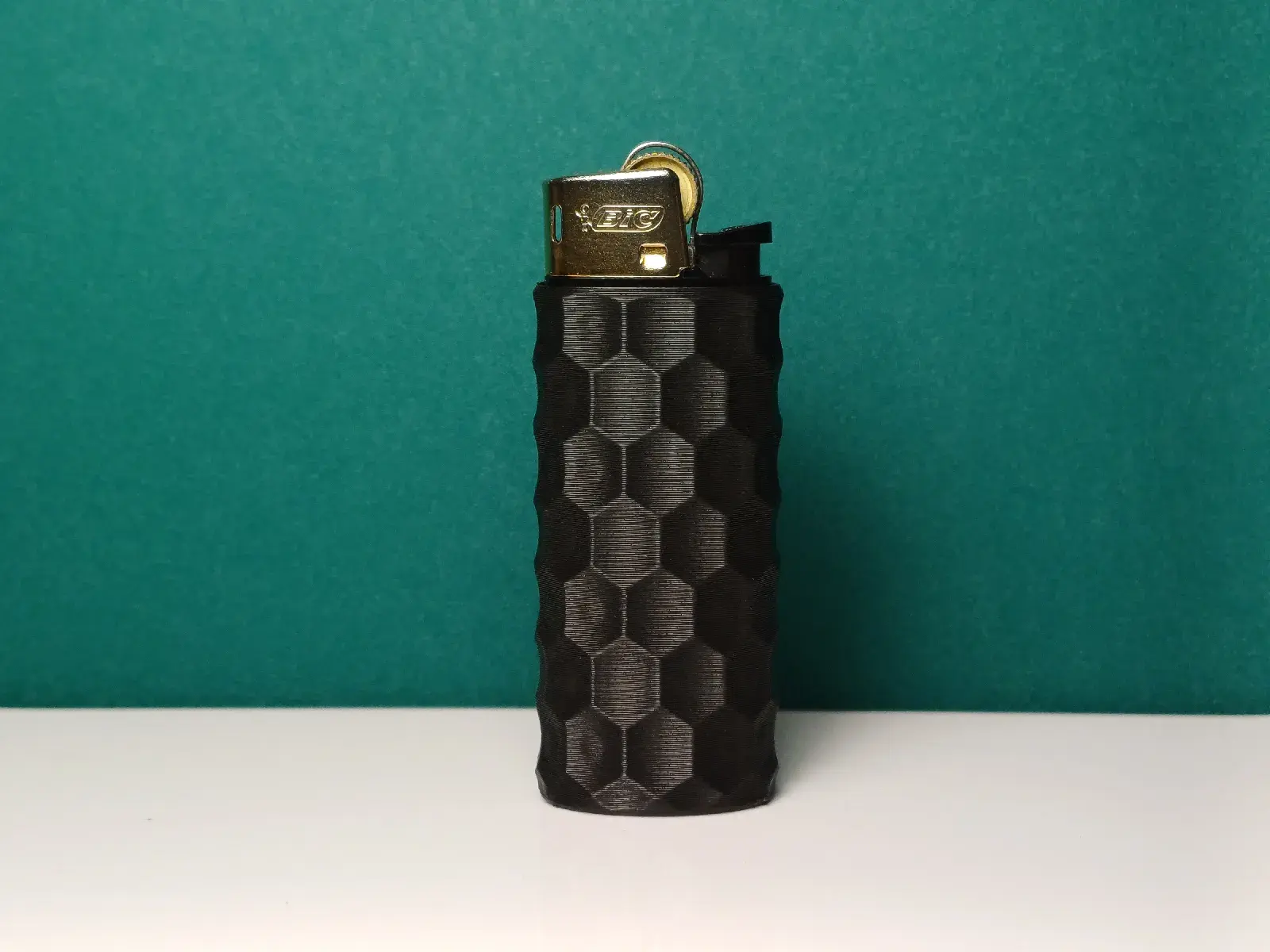 Capa em PLA para isqueiro BIC mini - hexagonal