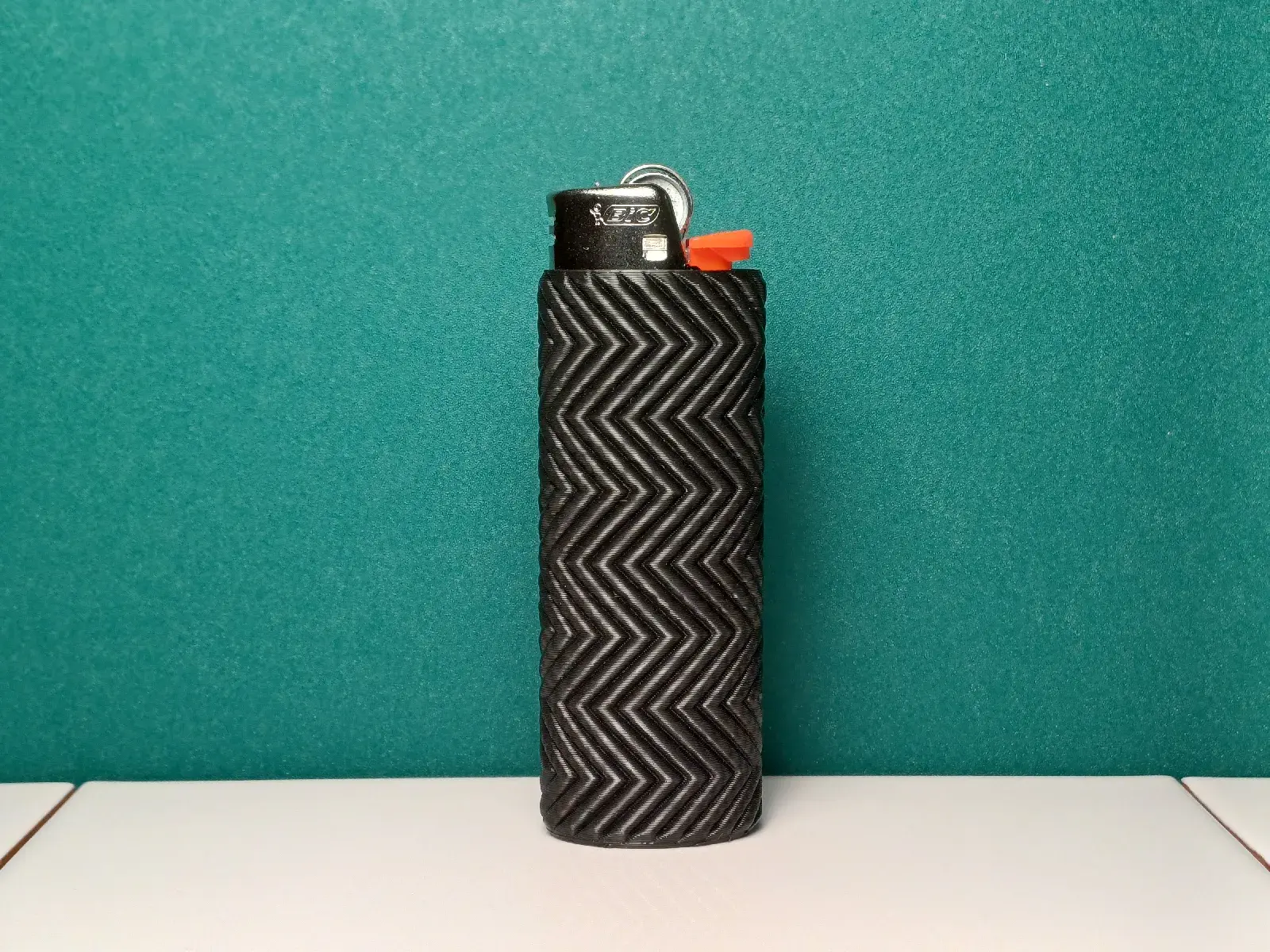 Capa para isqueiro BIC em PLA - padrão chevron