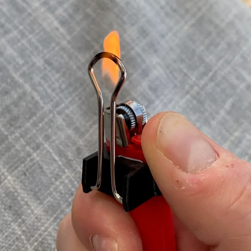 Modificação do isqueiro BIC do prensador de botão auto-higienizante
