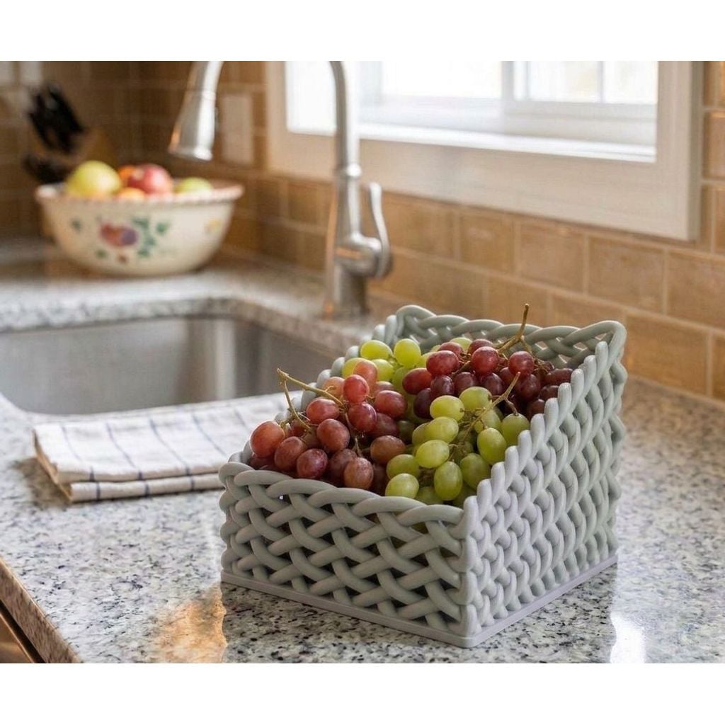 Storage basket