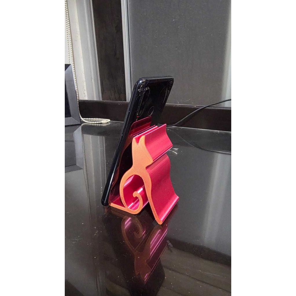 Suporte para smartphone de um gato