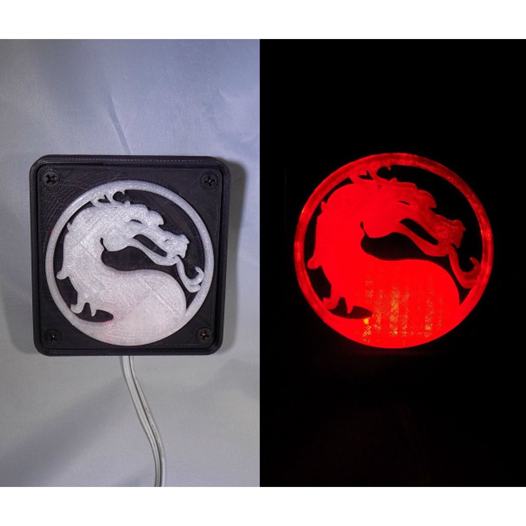 Placa em PLA com logo estilo Mortal Kombat (apenas peça)