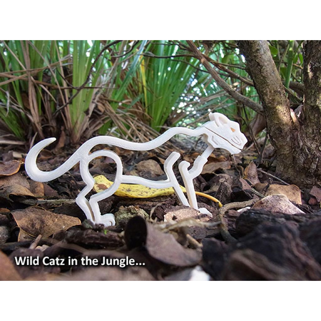 Gato selvagem 3D impresso com mandíbula móvel (peça PLA)